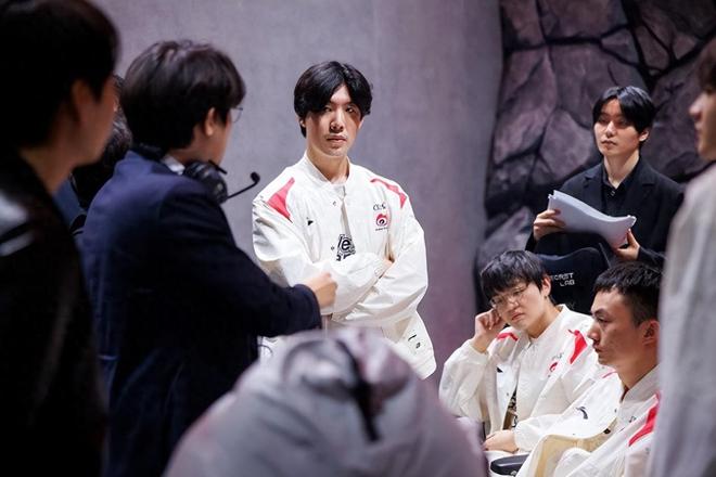 河道蟹忽然 河道蟹忽然