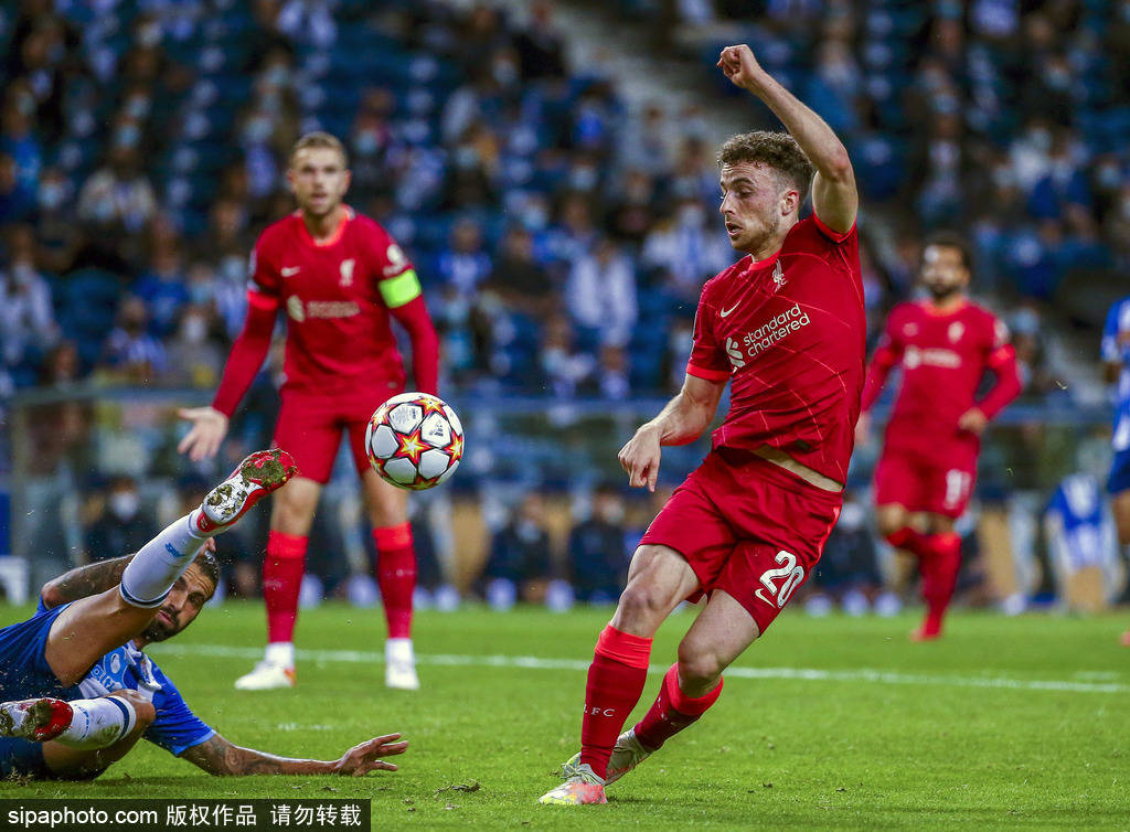 目光再度聚 目光再度聚